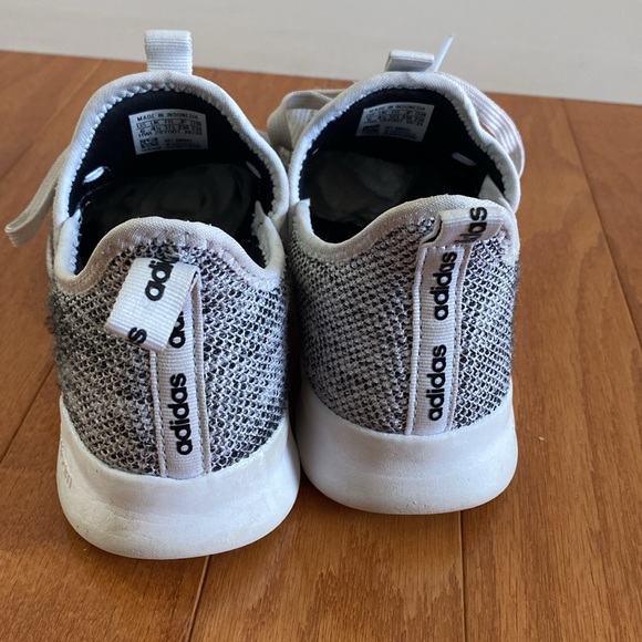 Women’s Adidas Cloudfoam sneakers size 6 - Picture 4 of 5